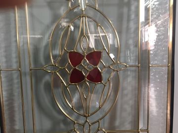 A porta de vidro chanfrada clara almofada a vária forma térmica da isolação sadia